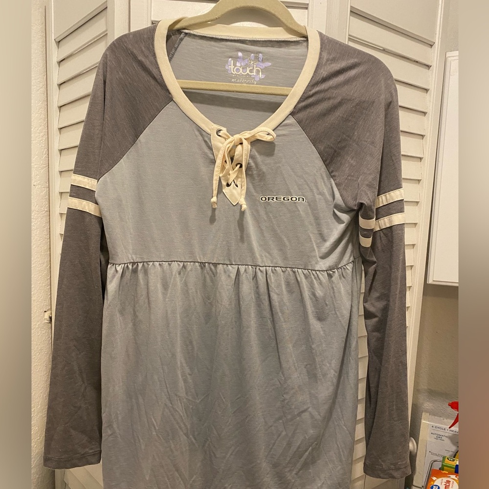 MATERNITY by Alyssa Milano “Oregon Maternity Top” Size M Gray Lace Up V-neck NWT